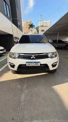 Mitsubishi L200 Triton HPE 3.2 CD TB Int.diesel AUT 2015