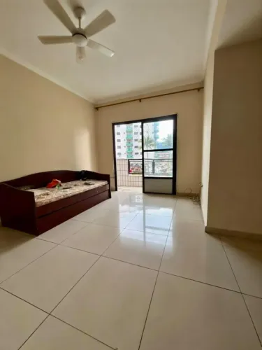 Apto 2 Dorm sendo 1 suíte, SACADA, 72 m² de área útil. Bairro: OCIAN.