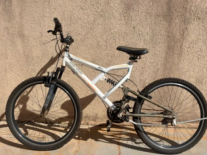 Bicicleta Mormaii Aro 26