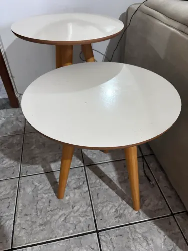 Conjunto 2 Mesas de Canto Redondas Pé Palito Branca