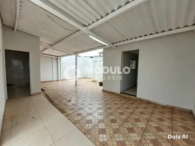 CASA RESIDENCIAL à venda, 3 quartos, 1 suíte, 3 vagas, LUIZOTE DE FREITAS - Uberlândia/MG