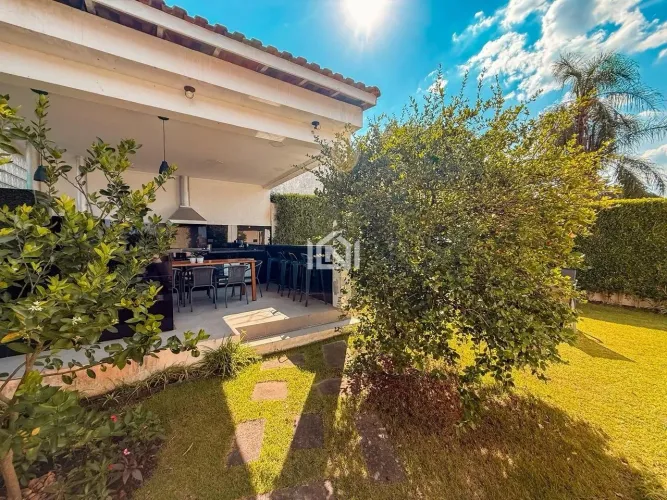 Casa mobiliada à venda no condomínio Jardim das Acácias