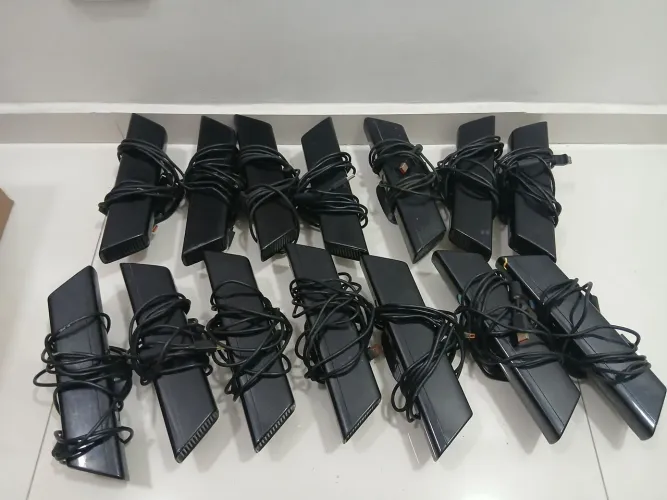 Lote com 14 Kinects para Xbox 360 ( não testados )