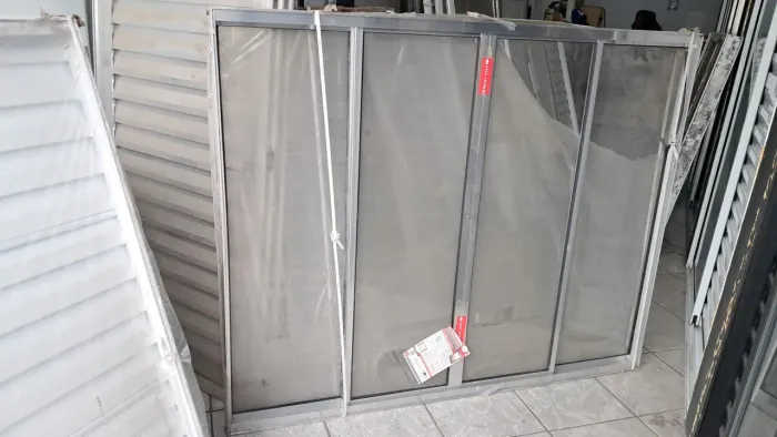 Vitro de alumínio 120x150mt última peça 