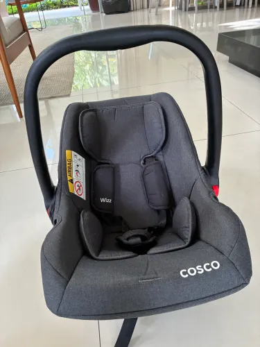 BEBE CONFORTO COSCO WIZZ COM BASE