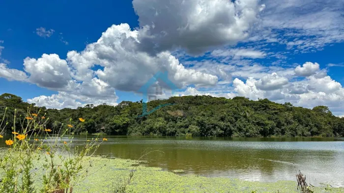 Chácara para Venda em Contagem, Vila Ipê Amarelo, 3 dormitórios, 2 suítes, 2 banheiros, 8 