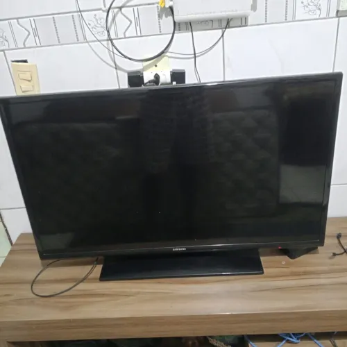 Vendo tv 32 polegadas ( não smart)