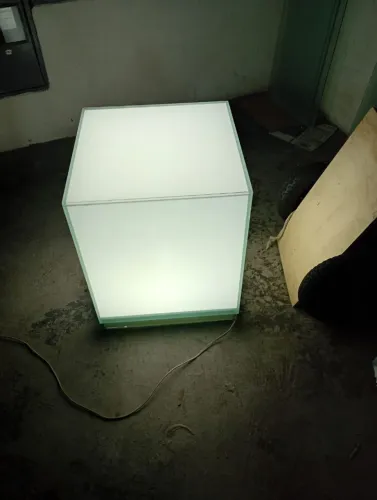 Cubo luminoso decorativo