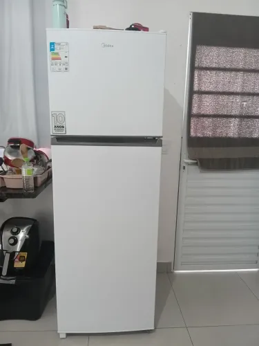Geladeira midea