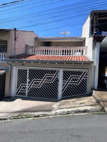 Casa com 3 dormitórios à venda, 138 m² por R$ 650.000,00 - Santo Antônio - Louveira/SP