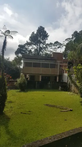 Chacara com 2000 M2 com 6 casas para locaçao, Riacho Grande São Bernardo do Campo - SP