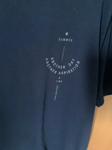 Camiseta Calvin Klein preta tamanho P