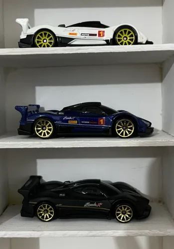 Trio Hot Wheels Pagani Zonda R