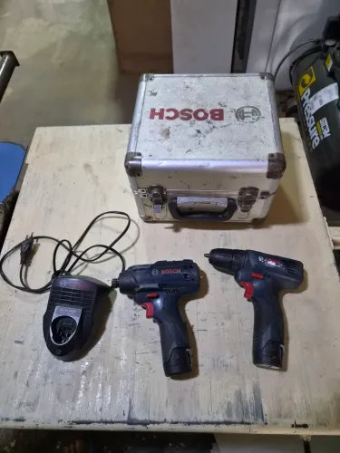 Vendo parafusadeira e furadeira bosch