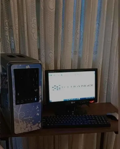 Computador de mesa <br>Vendo um Pc de mesa completo preço ótimo.