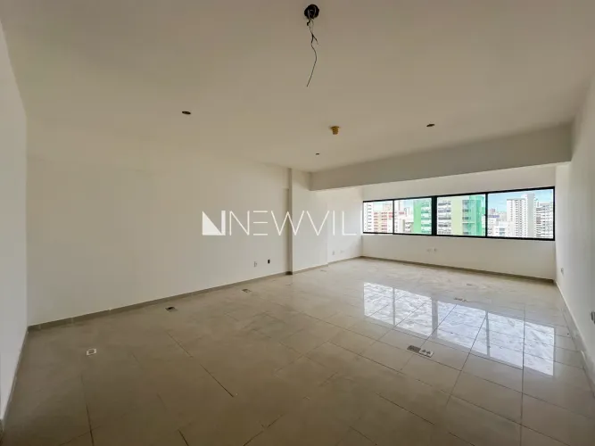 Sala comercial para alugar no Centro Empresarial Iberbras, em Boa Viagem 45m², banheiro p