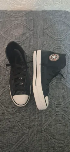 Tênis cano medio converse