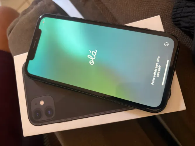iPhone 11 64