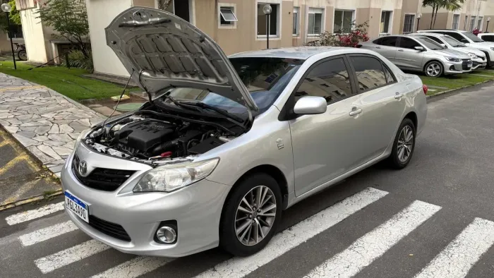 Toyota Corolla GLI 1.8 Flex 16V Aut. 2014
