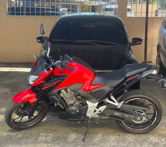 Twister 300 Moto de garagem