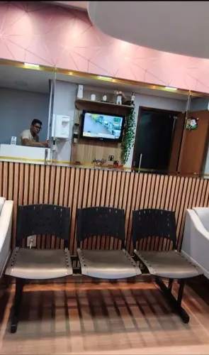 Cadeira longarina de Recepção 3 Lugares - Para Sala de Espera, Escritório e Consultório