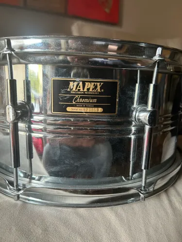 Caixa MAPEX CHROMIUM com case acolchoado