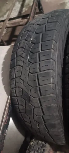 Pneu Scorpio 205 70 R15