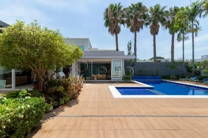Sobrado à venda em Campinas, Loteamento Mont Blanc Residence, com 3 suítes, com 538.7 m²