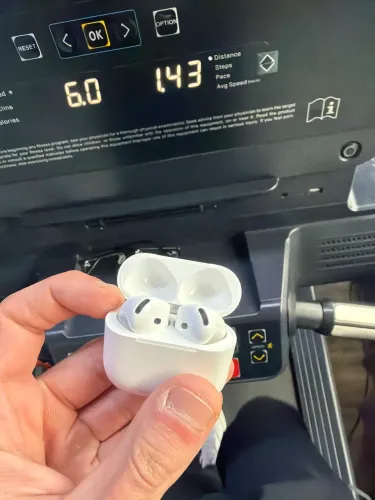 Airpods Pro 4