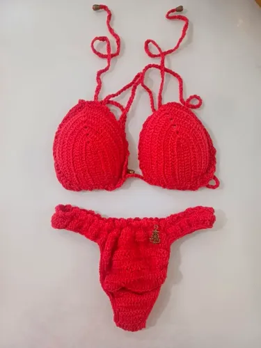 Vendo biquíni de crochê 