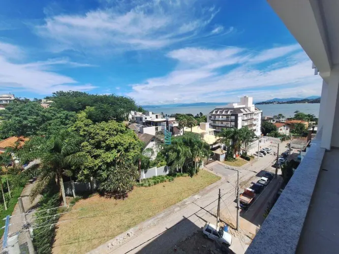 Cobertura Duplex à Venda no bairro João Paulo, Florianópolis !!