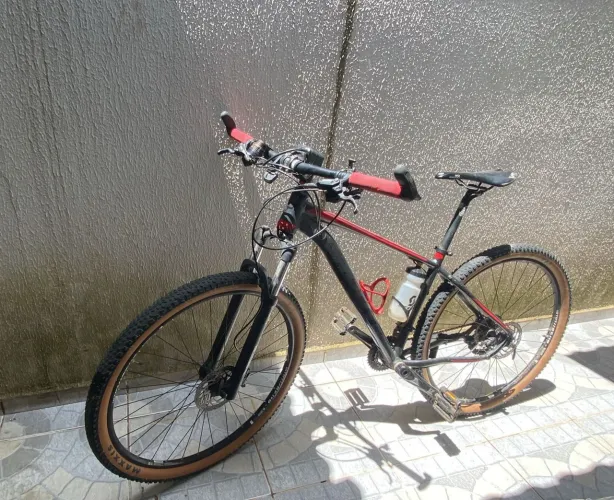 Bicicleta Groove Aro 29 - SLX 1x12 - RockShox com trava