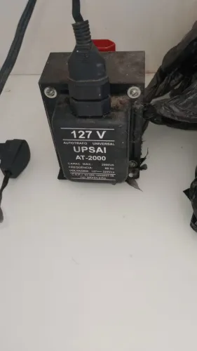 Autotransformador Universal Upsai AT-2000 (2000VA) Bivolt - Usado