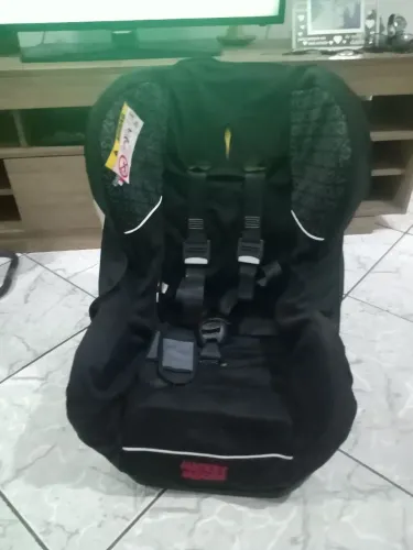 Cadeirinha de carro Mickey Mouse preta INFORMAÇÕES NA DESCRIÇÃO DO ANÚNCIO.