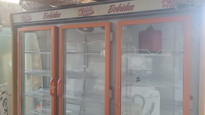 Vende-se Freezer 3 Portas