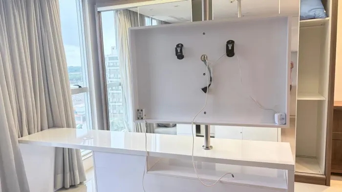 Painel Giratório de TV 360° com Bancada e gavetas / Escrivaninha MDF Branco