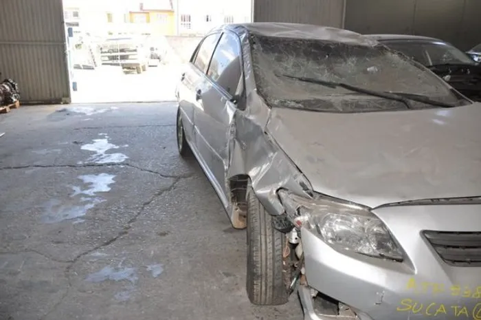 Sucata Corolla XEI 2.0 2010/2011, para retirada de peças