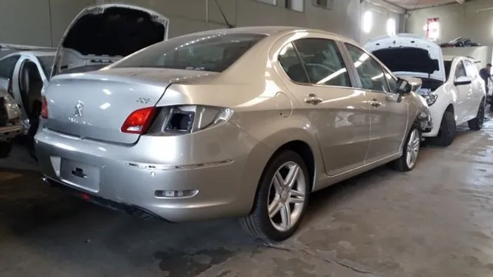 Sucata Peugeot 408 2012/2013, para retirada de peças