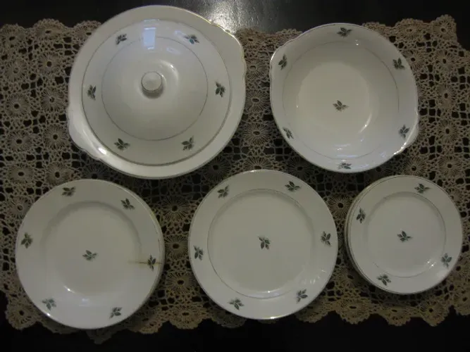 Jogo de jantar porcelana Nadir - 19 peças - (no estado)