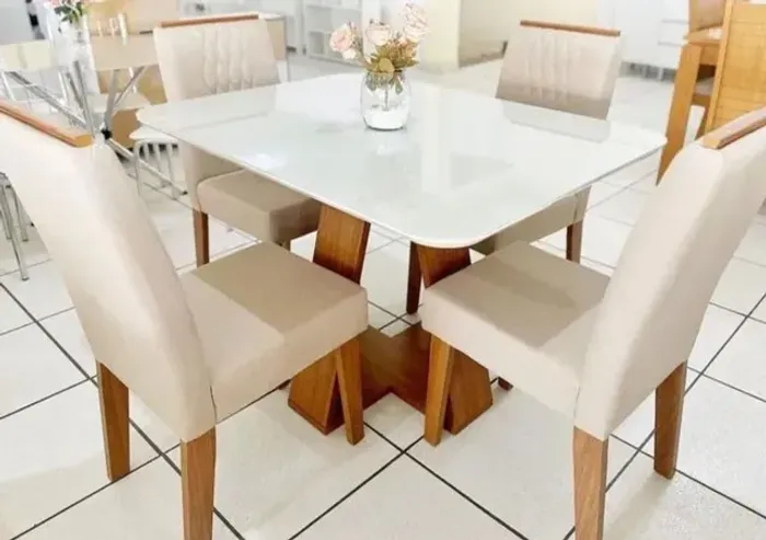 Mesa de jantar 4 lugares ( lançamento cadeira Bia )