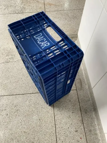 Caixas plásticas  varia cores 