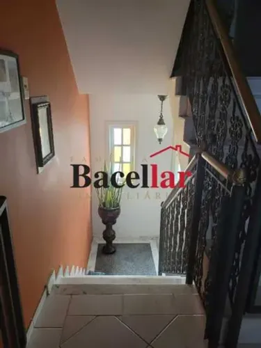Casa em Condomínio - Duplex / Residencial / Camorim