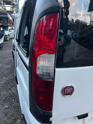 Lanterna Traseira Esquerda Fiat Doblo 2015 - Rs Auto Peças 