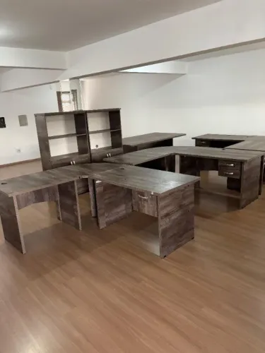 Conjunto de Mesa e Armário para Escritório - Podem ser Vendidos Separadamente