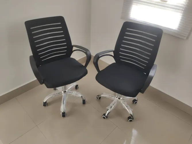 Cadeiras de escritório Novas R$280,00 cada