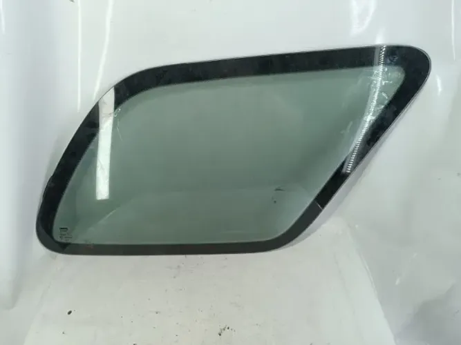 Vidro fixo traseiro direito Fiat Palio Weekend 96-00