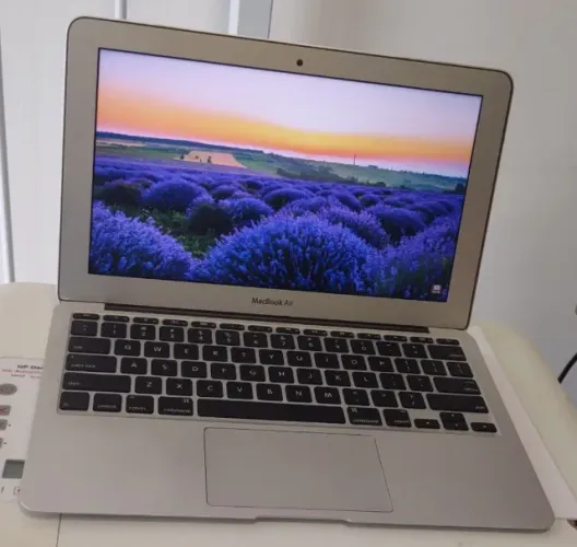 Sem bateria / com defeito: Apple Macbook Air i5 A1370 11" Leia a descrição