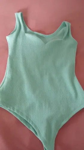 Body verde - tamanho M, Ficou apertado