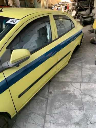 Porta de Prisma / farol azul/ retrovisor / motor 