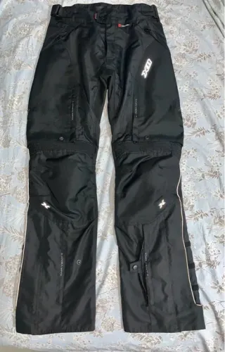   VENDO CALÇA X11 VERSA TAMANHO P MASCULINA